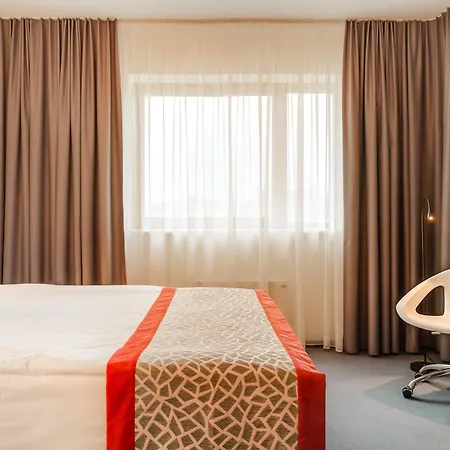 Center By Ihg Hotel 4*