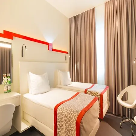 By Ihg Hotel