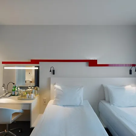מלון Center By Ihg