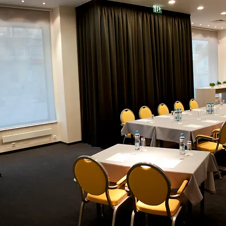 Center By Ihg 4*